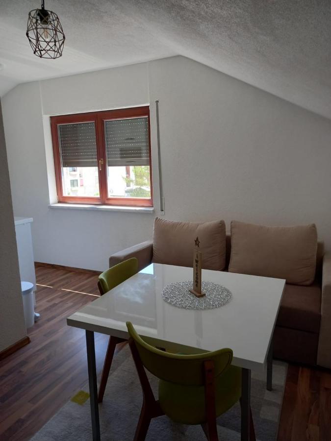 Apartmani Kaic Ливно Екстериор снимка
