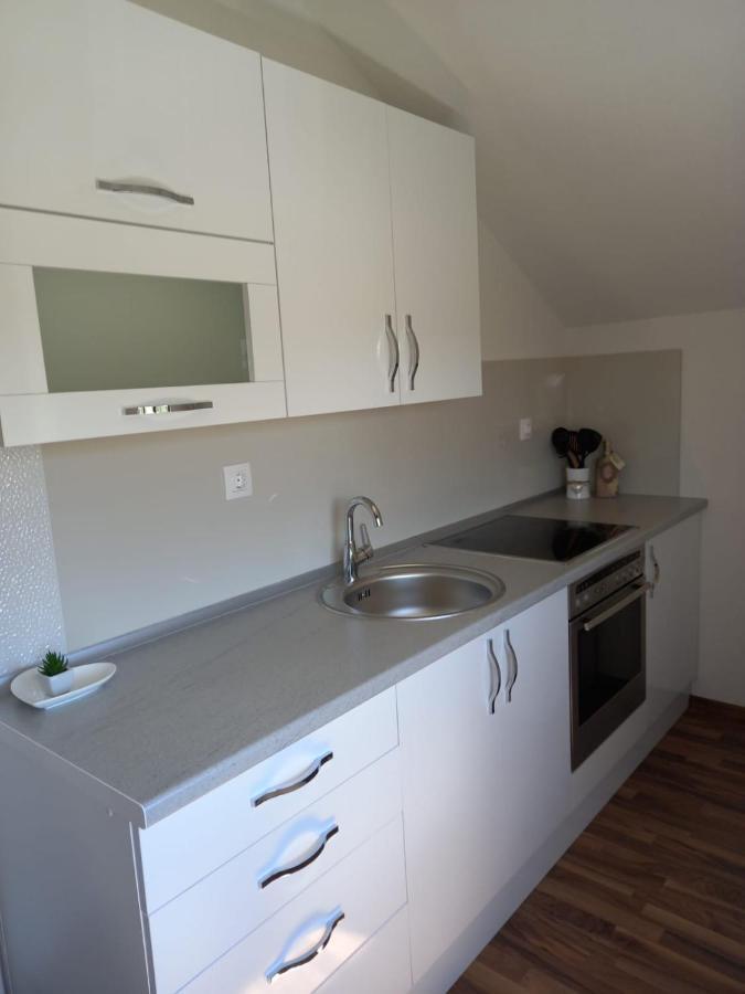 Apartmani Kaic Ливно Екстериор снимка